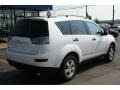 Diamond White Pearl - Outlander LS 4WD Photo No. 12