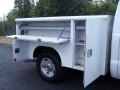 2005 Oxford White Ford F250 Super Duty XL Regular Cab Chassis Utility  photo #13