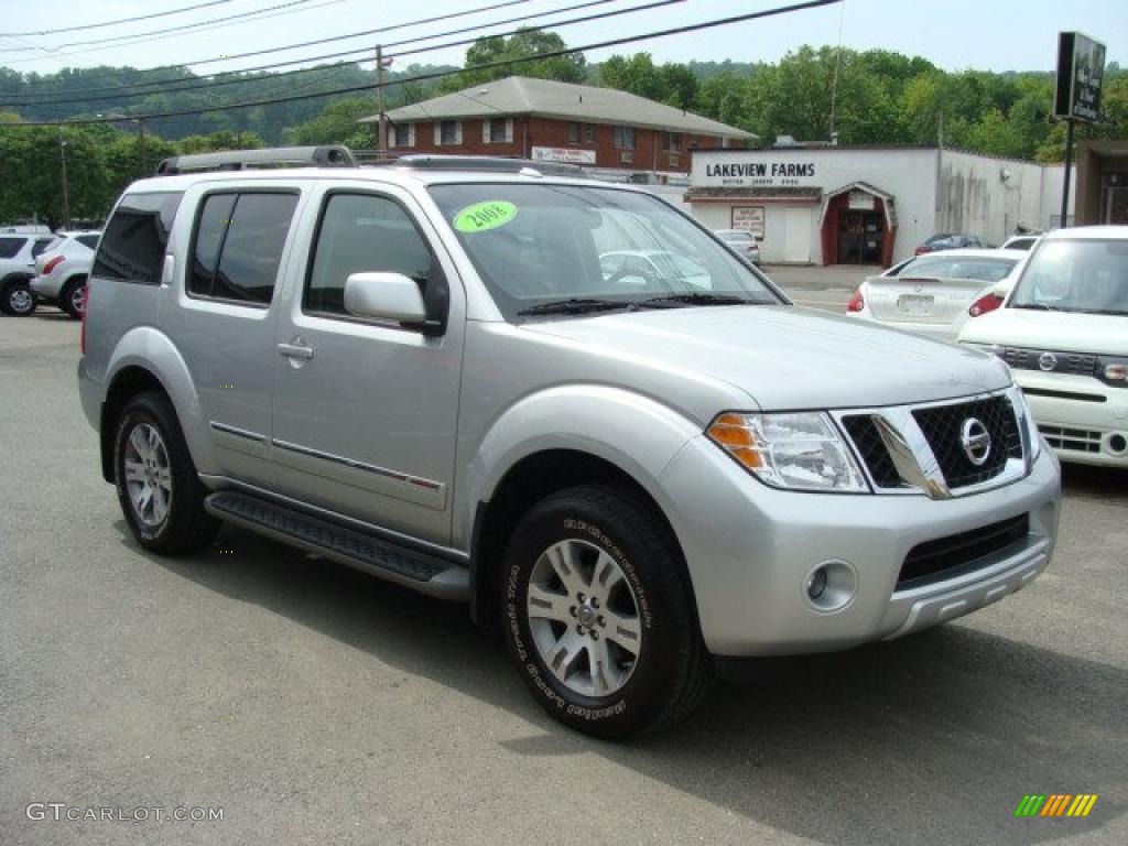 2008 Pathfinder LE 4x4 - Silver Lightning / Graphite photo #3
