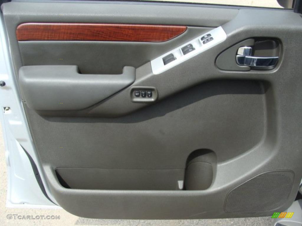 2008 Pathfinder LE 4x4 - Silver Lightning / Graphite photo #9