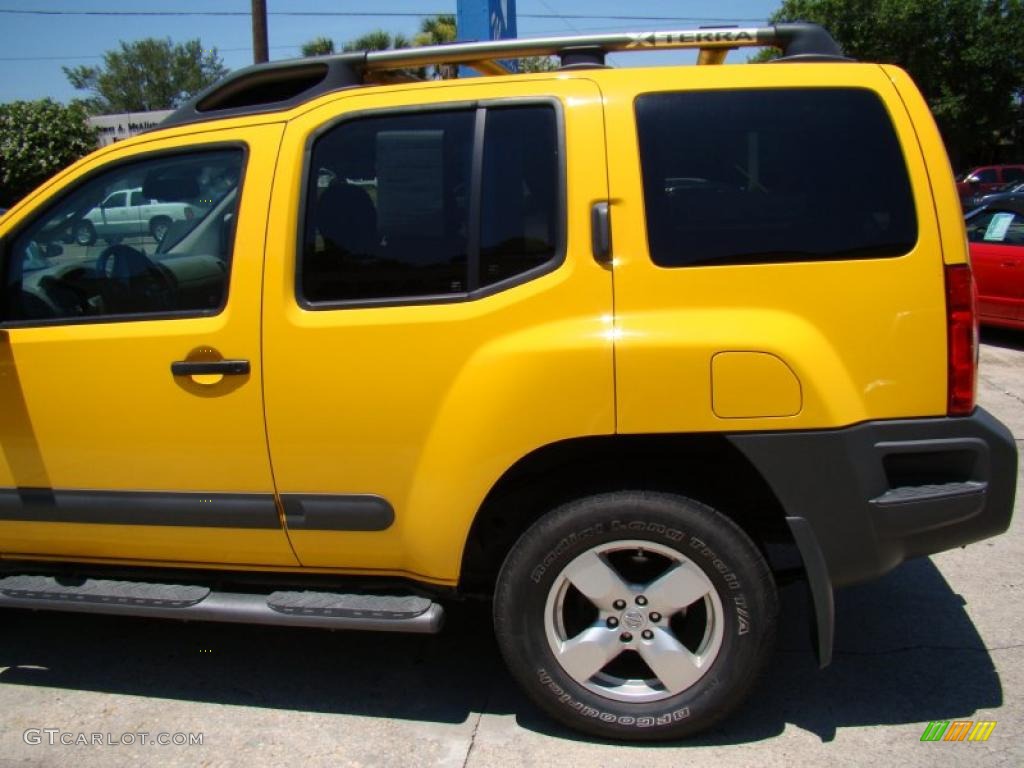 2008 Xterra SE 4x4 - Solar Yellow / Steel/Graphite photo #35