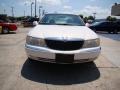 2000 White Pearlescent Tricoat Lincoln Continental   photo #3