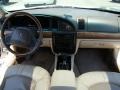 2000 White Pearlescent Tricoat Lincoln Continental   photo #16