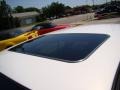 2000 White Pearlescent Tricoat Lincoln Continental   photo #35