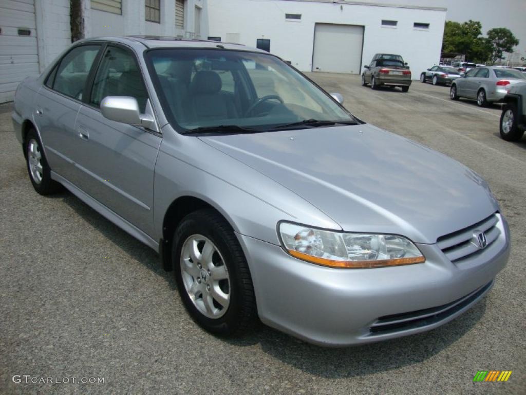 2002 Accord SE Sedan - Satin Silver Metallic / Quartz Gray photo #4