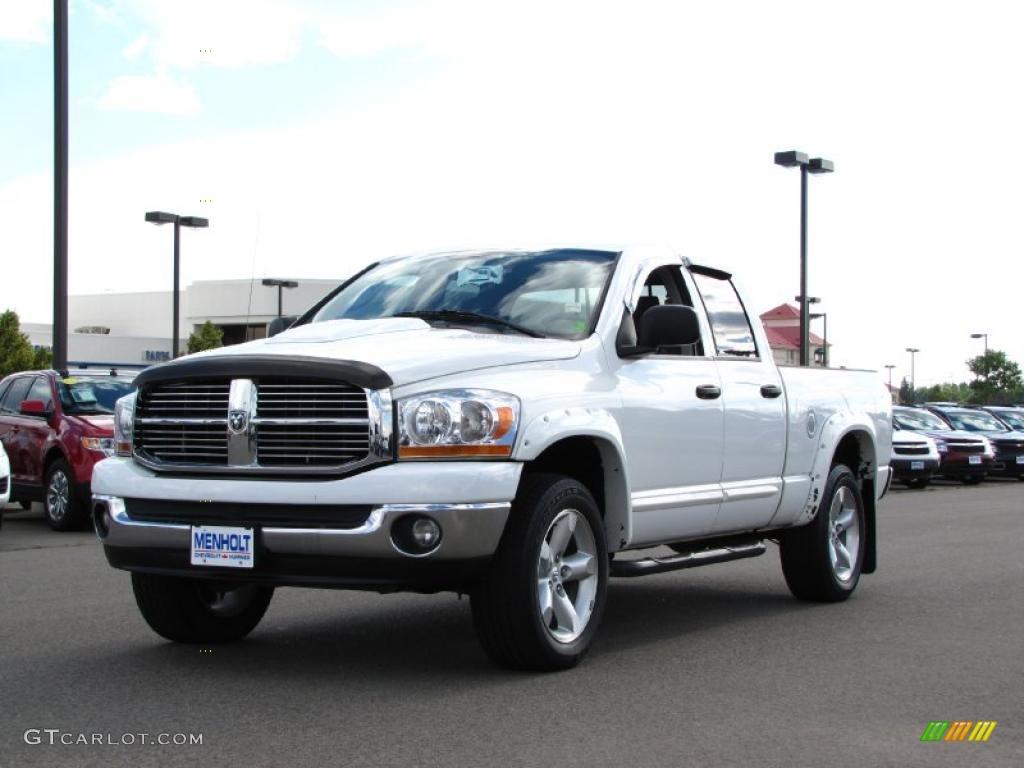 2006 Ram 1500 SLT Quad Cab 4x4 - Bright White / Khaki Beige photo #2