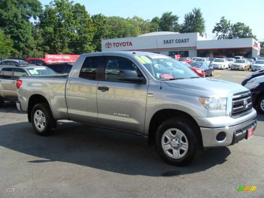 2010 Tundra Double Cab 4x4 - Silver Sky Metallic / Graphite Gray photo #3