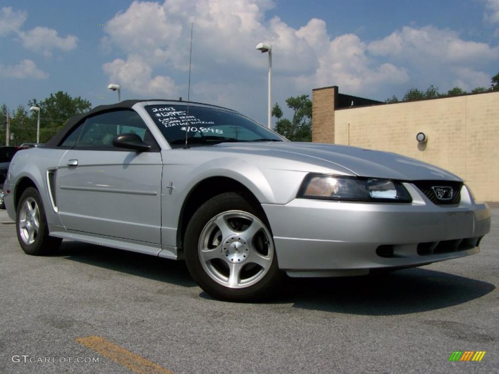 2003 Mustang V6 Convertible - Silver Metallic / Medium Graphite photo #1