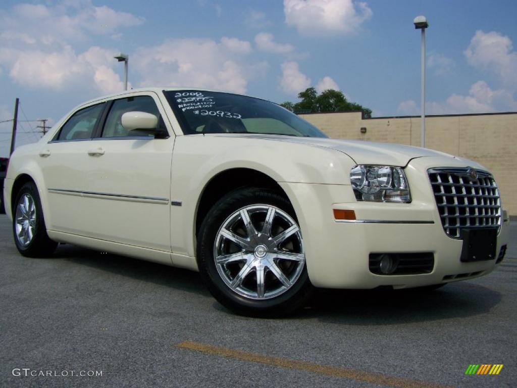 2008 300 Touring Signature Series - Cool Vanilla White / Dark Khaki/Light Graystone photo #1