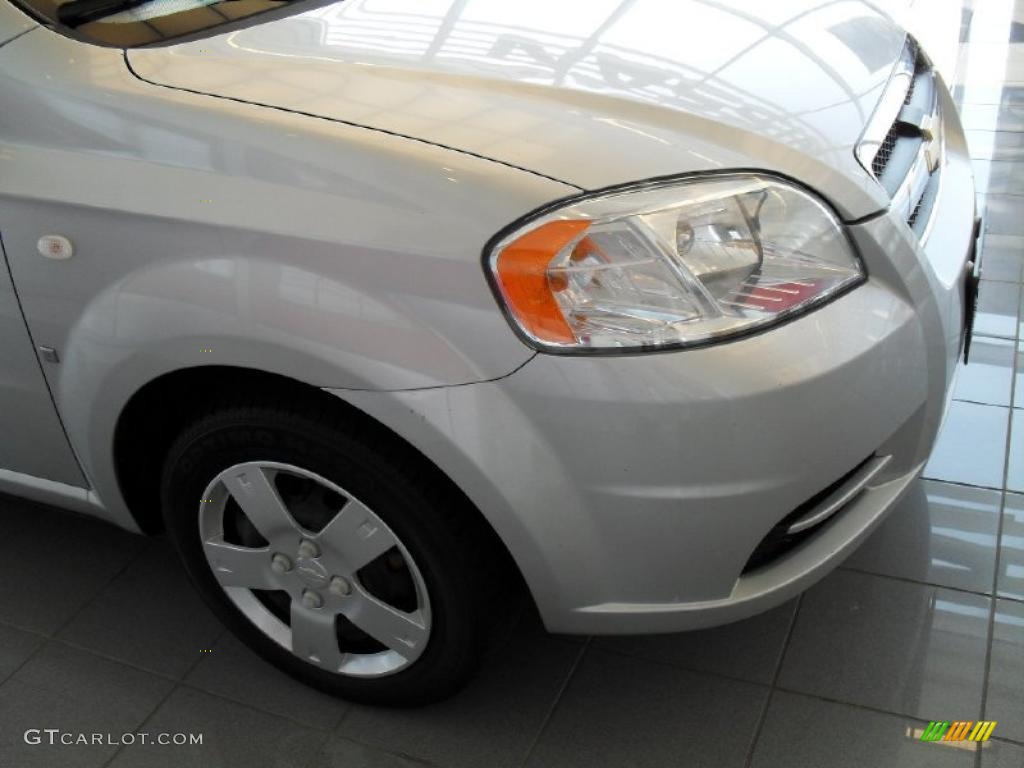 2007 Aveo LS Sedan - Cosmic Silver / Charcoal Black photo #9