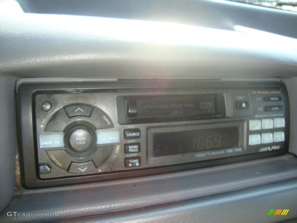 1995 F150 XLT Regular Cab - Light Opal Metallic / Gray photo #11