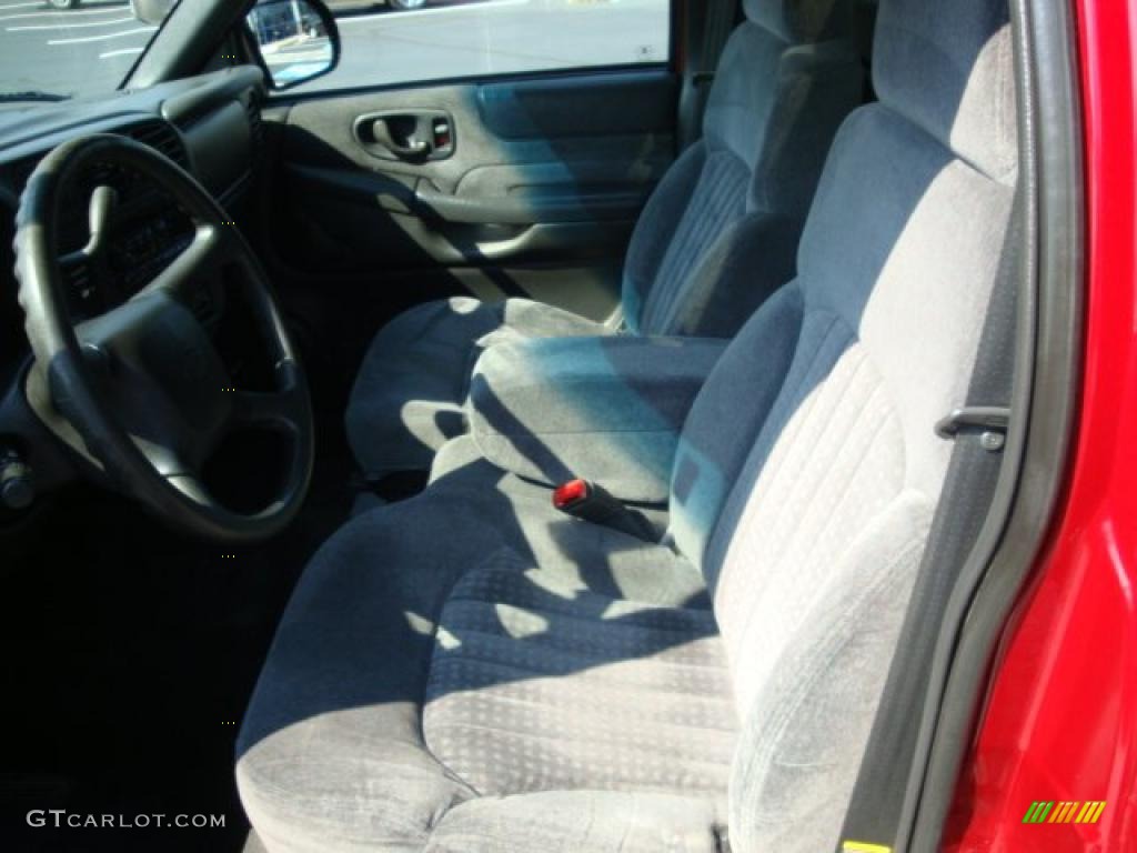 2000 S10 LS Regular Cab - Dark Cherry Red Metallic / Graphite photo #10