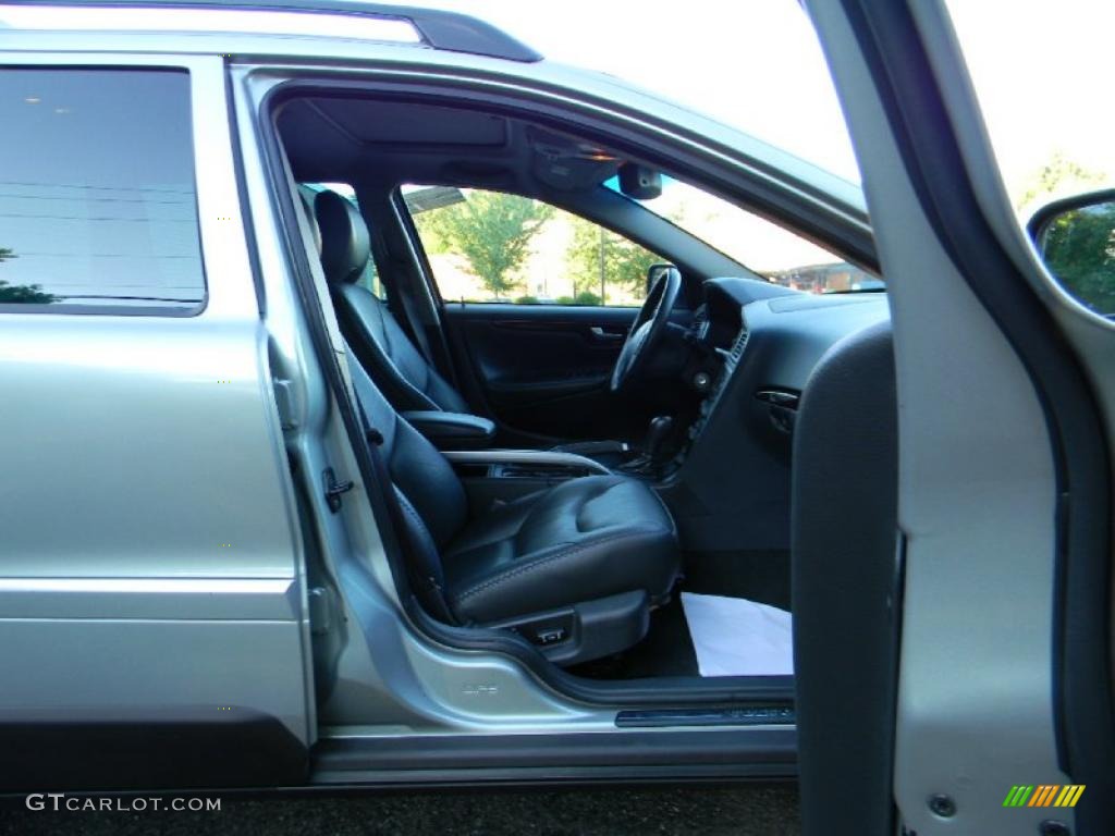 2004 XC70 AWD - Crystal Green Metallic / Graphite photo #19