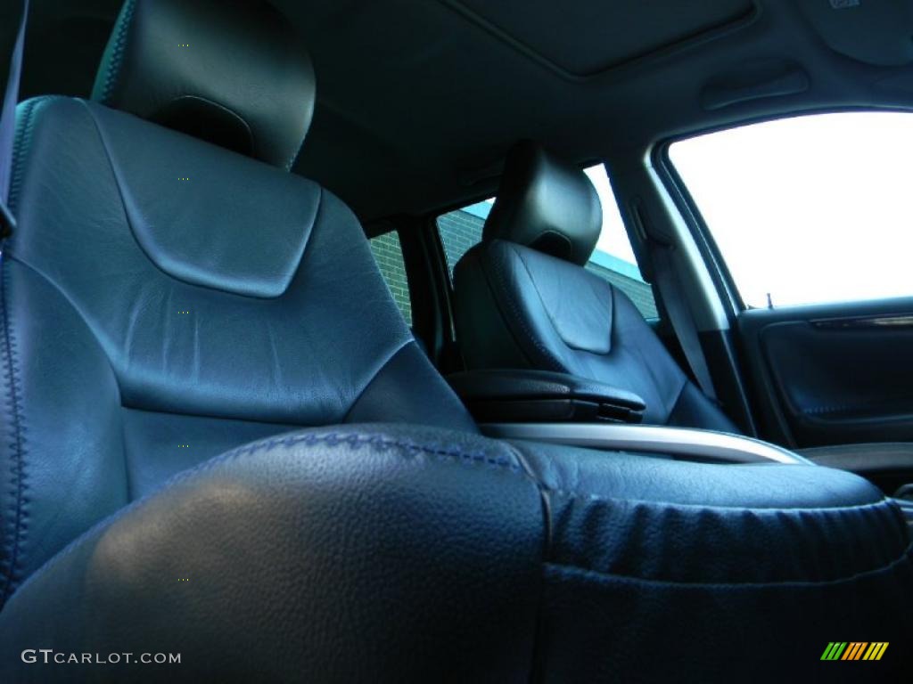 2004 XC70 AWD - Crystal Green Metallic / Graphite photo #22