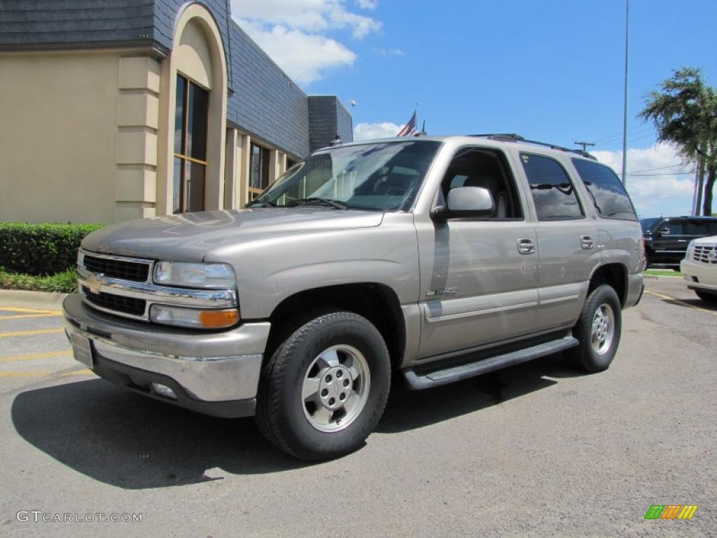 2003 Tahoe LS - Light Pewter Metallic / Tan/Neutral photo #3