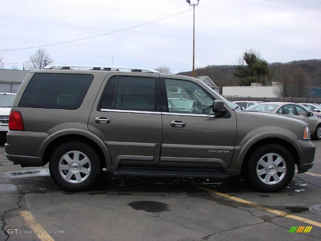 2003 Navigator Luxury 4x4 - Mineral Grey Metallic / Light Parchment photo #5