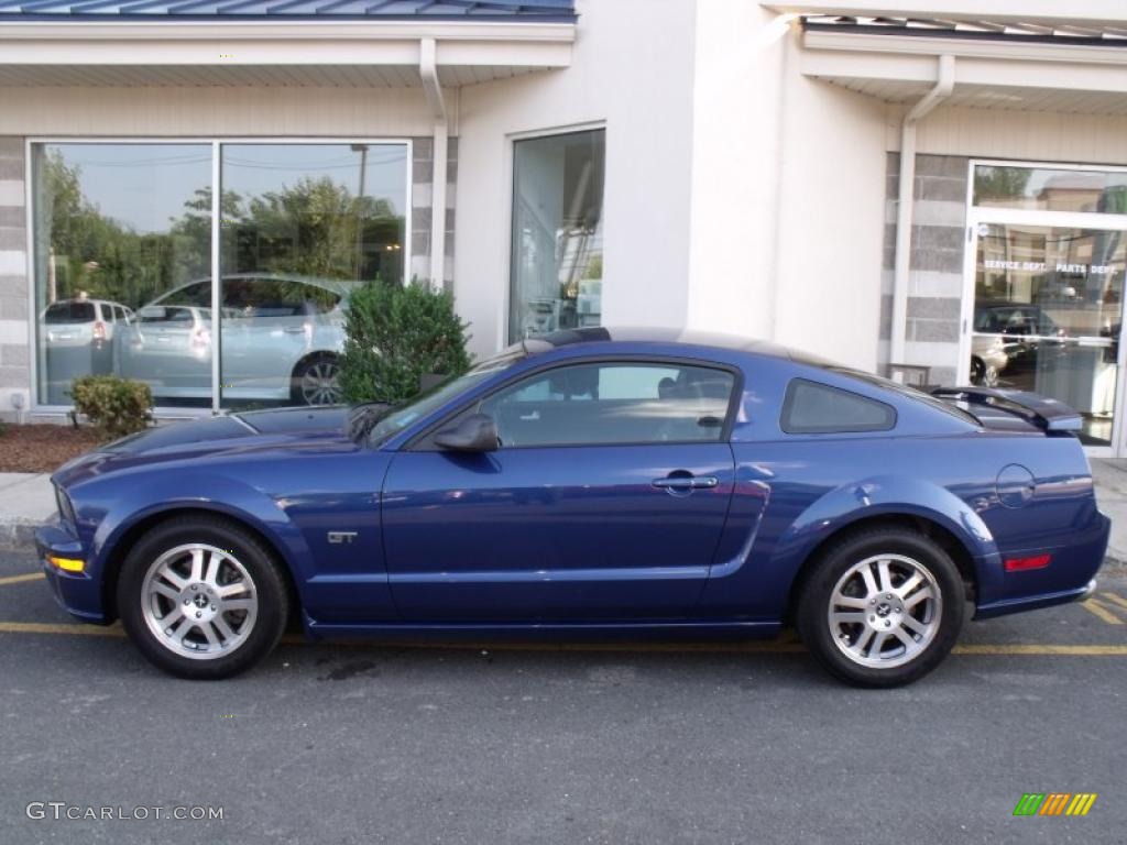 2006 Mustang GT Premium Coupe - Vista Blue Metallic / Dark Charcoal/Light Graphite photo #2