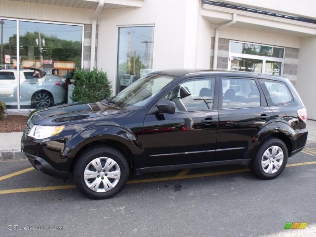 2009 Forester 2.5 X - Obsidian Black Pearl / Platinum photo #2