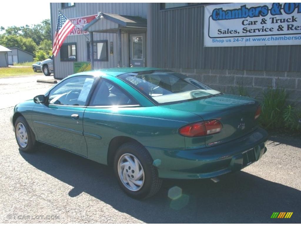 1998 Cavalier Coupe - Manta Green Metallic / Gray photo #7