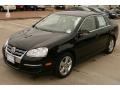 Black Uni - Jetta SE Sedan Photo No. 4