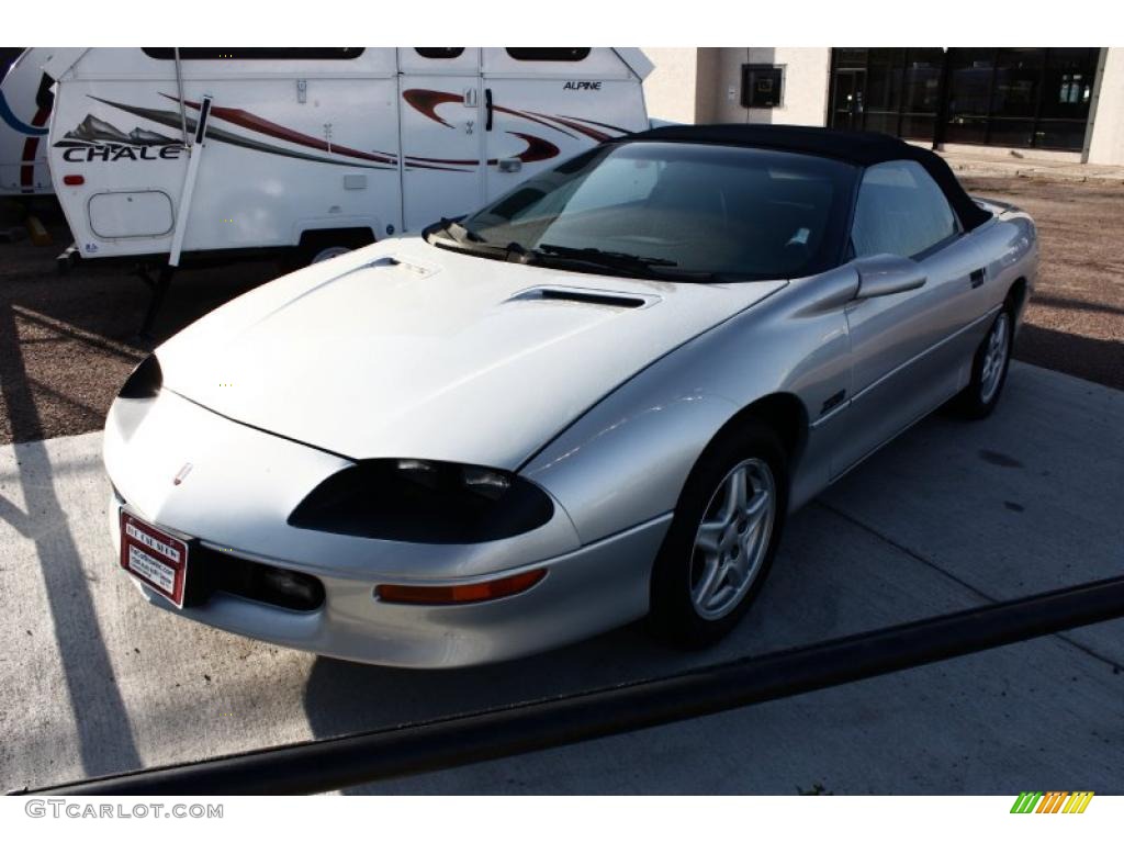 1997 Camaro Z28 Convertible - Sebring Silver Metallic / Dark Grey photo #2