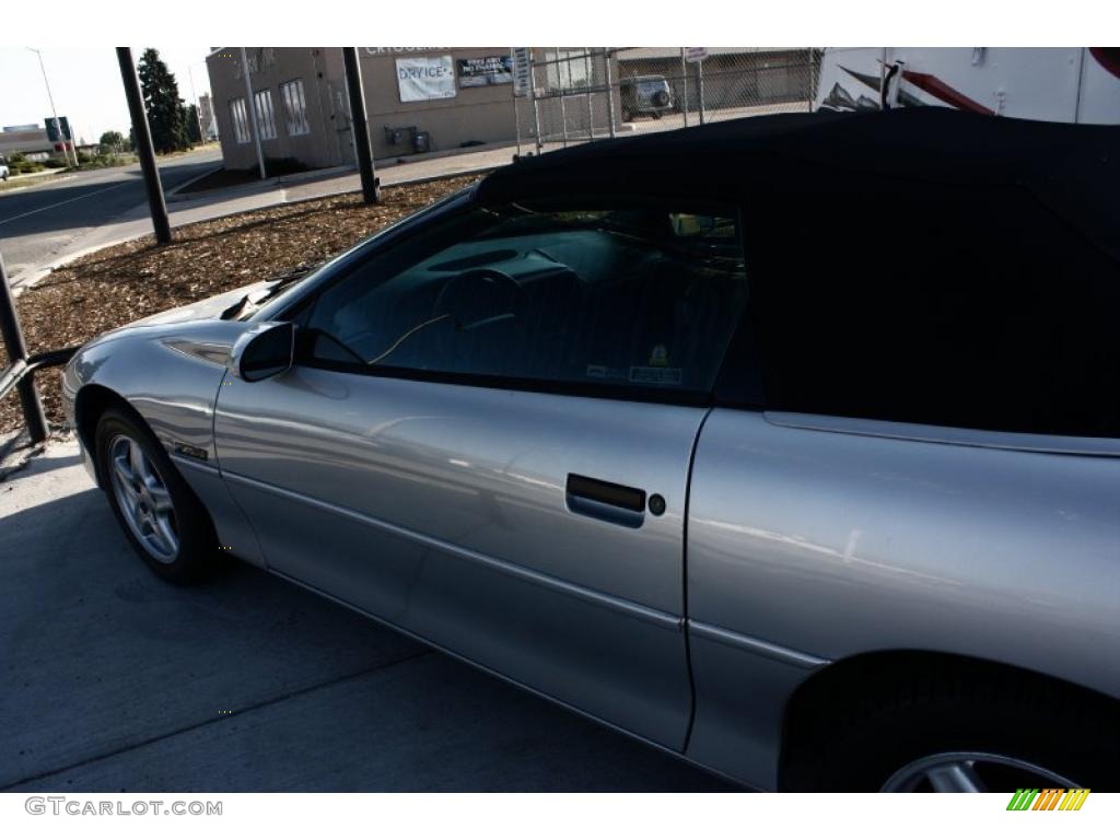 1997 Camaro Z28 Convertible - Sebring Silver Metallic / Dark Grey photo #17
