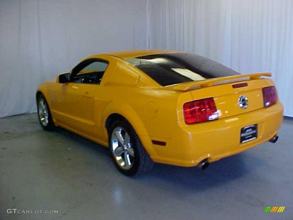2007 Mustang GT Premium Coupe - Grabber Orange / Dark Charcoal photo #18