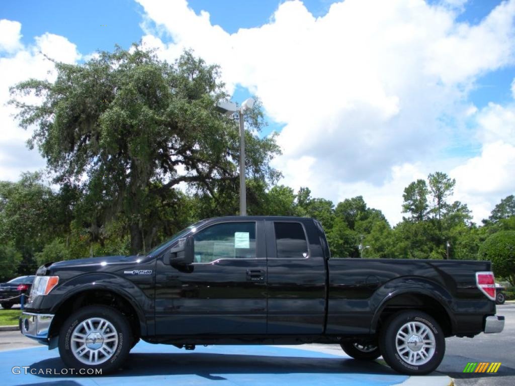 2010 F150 Lariat SuperCab - Tuxedo Black / Black photo #2
