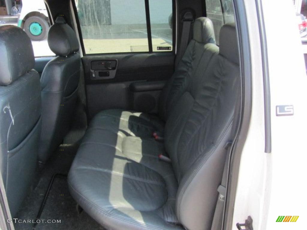 2003 S10 LS ZR5 Crew Cab 4x4 - Summit White / Graphite photo #12
