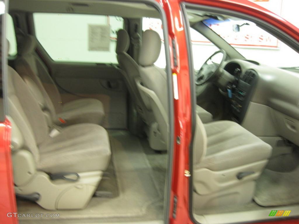 2003 Grand Caravan Sport - Inferno Red Tinted Pearl / Taupe photo #10