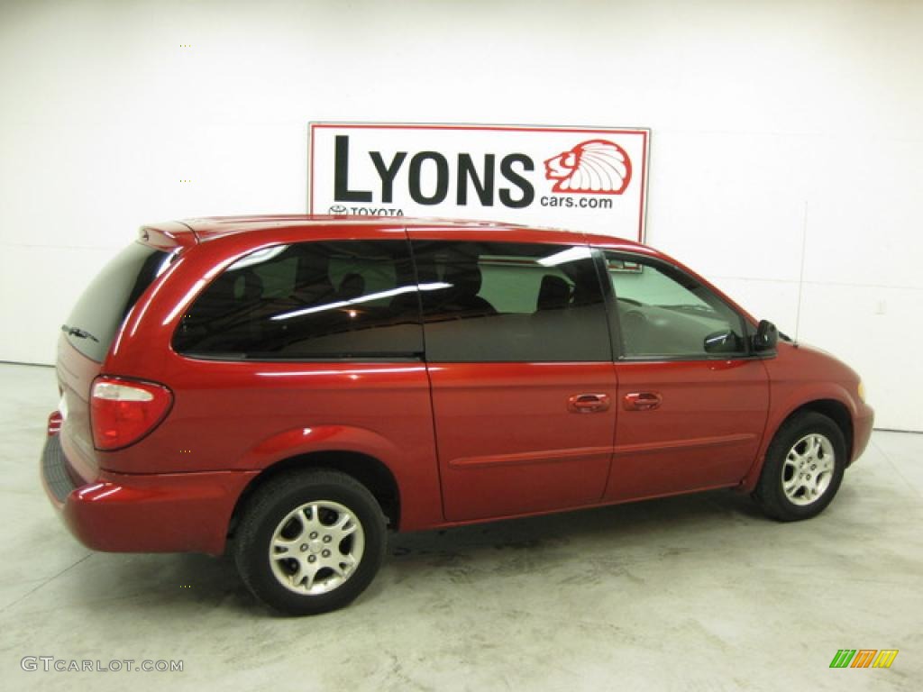 2003 Grand Caravan Sport - Inferno Red Tinted Pearl / Taupe photo #17