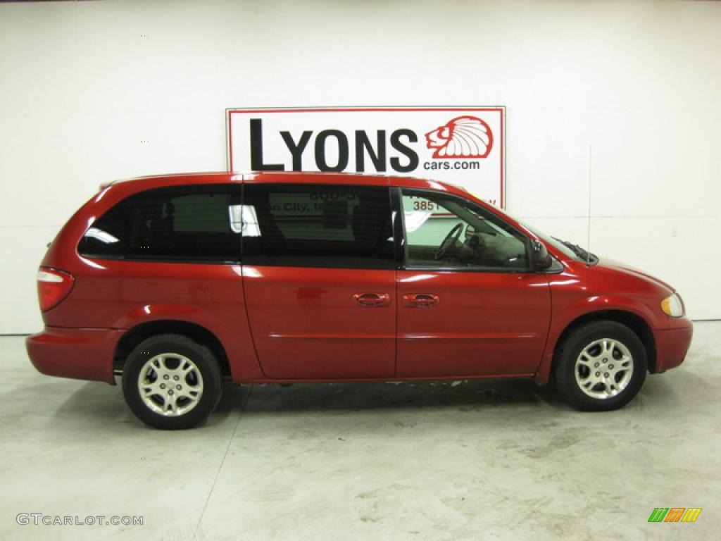 2003 Grand Caravan Sport - Inferno Red Tinted Pearl / Taupe photo #21