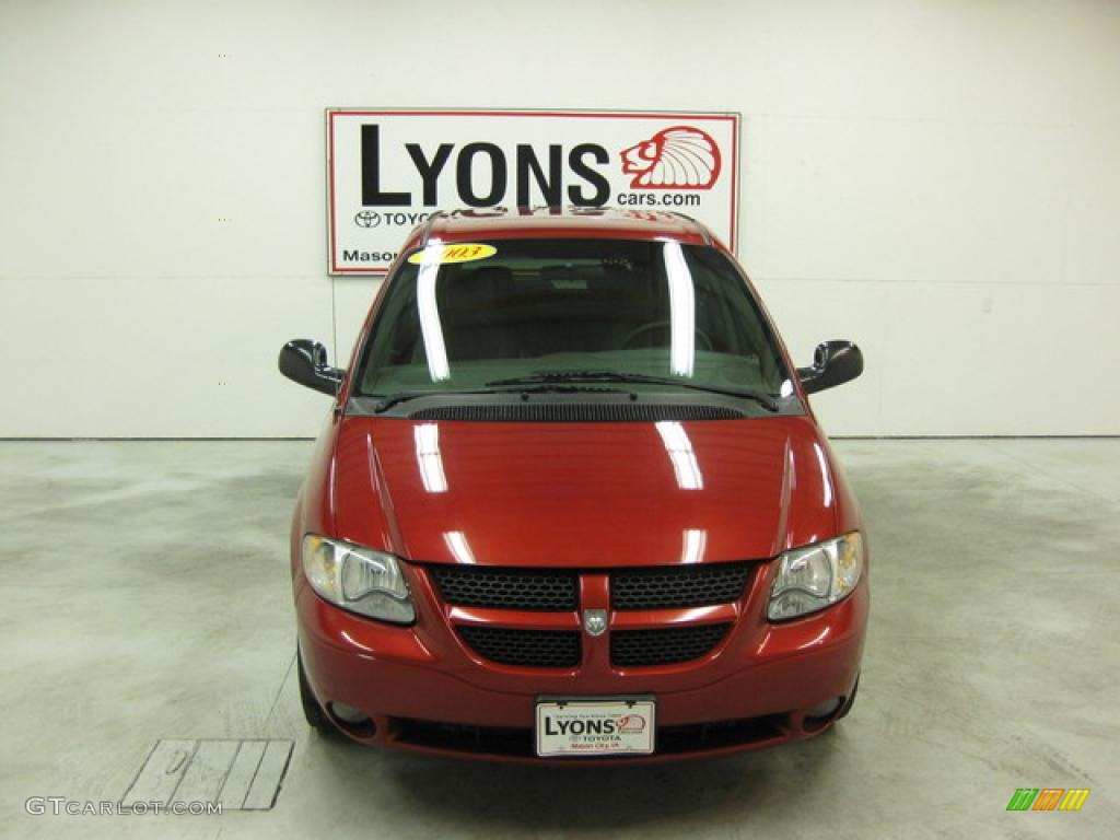 2003 Grand Caravan Sport - Inferno Red Tinted Pearl / Taupe photo #25