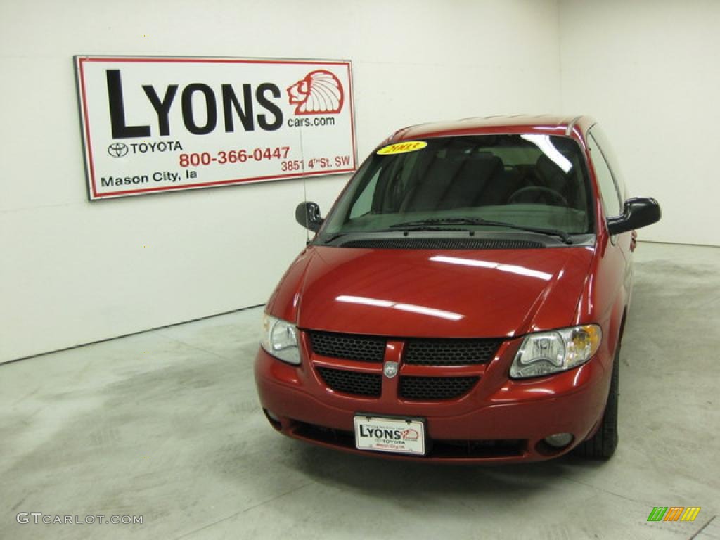 2003 Grand Caravan Sport - Inferno Red Tinted Pearl / Taupe photo #27