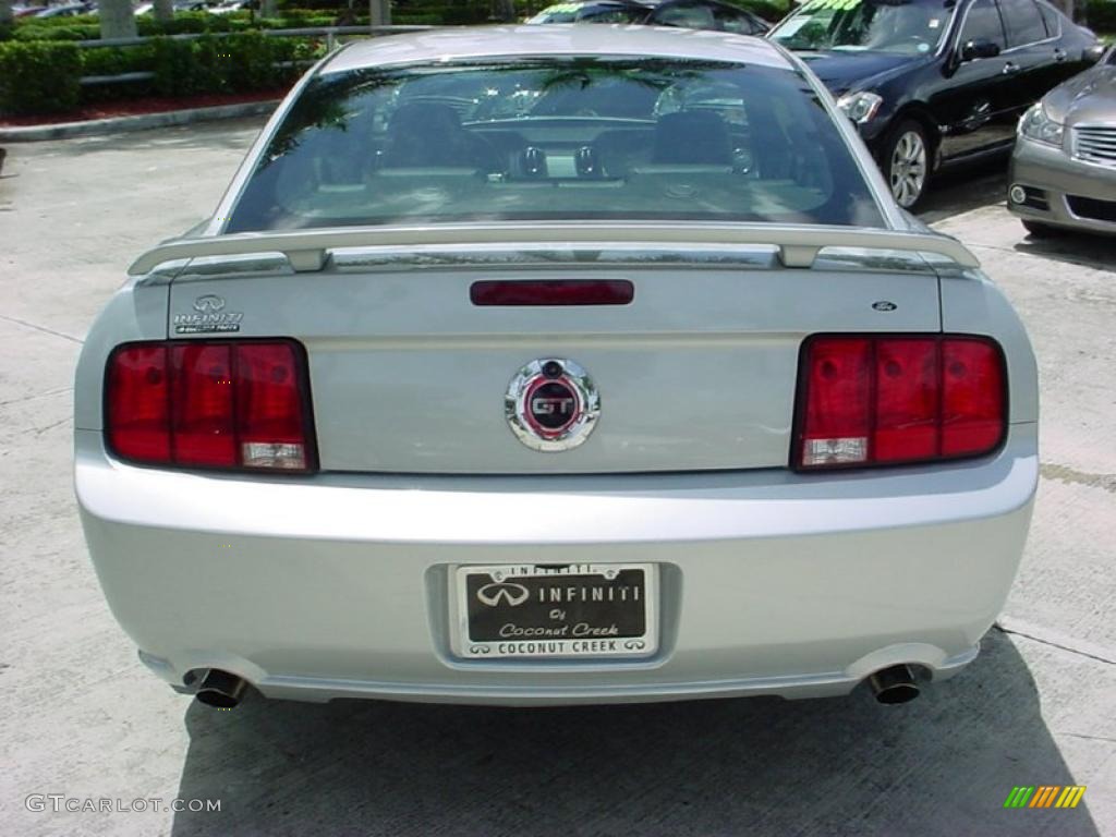 2008 Mustang GT Premium Coupe - Brilliant Silver Metallic / Dark Charcoal photo #7