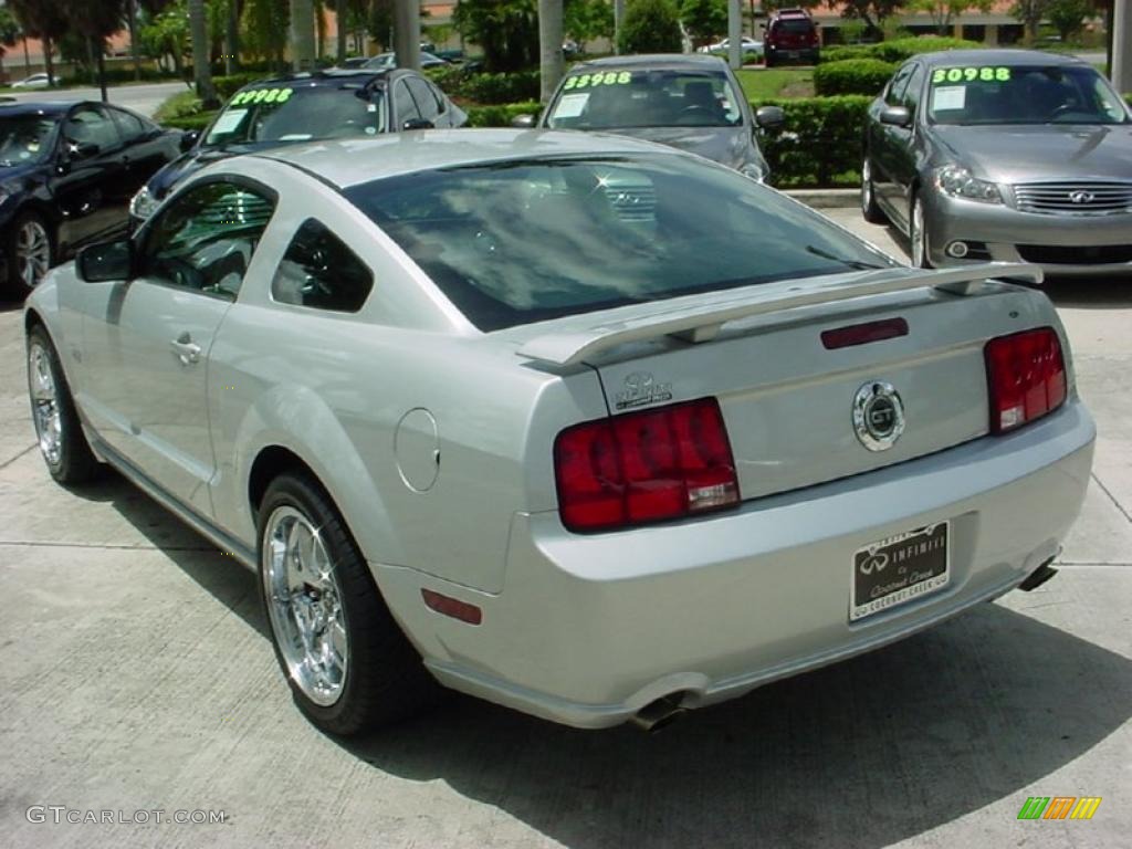 2008 Mustang GT Premium Coupe - Brilliant Silver Metallic / Dark Charcoal photo #8