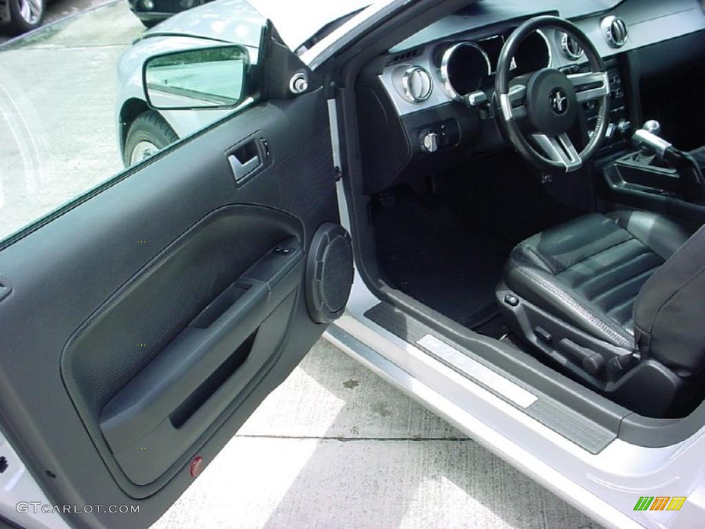 2008 Mustang GT Premium Coupe - Brilliant Silver Metallic / Dark Charcoal photo #15