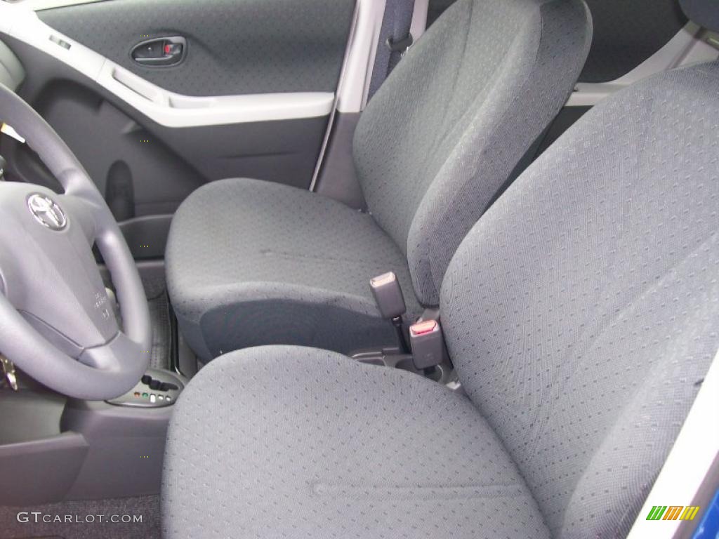 2010 Yaris 5 Door Liftback - Blazing Blue Pearl / Dark Charcoal photo #6