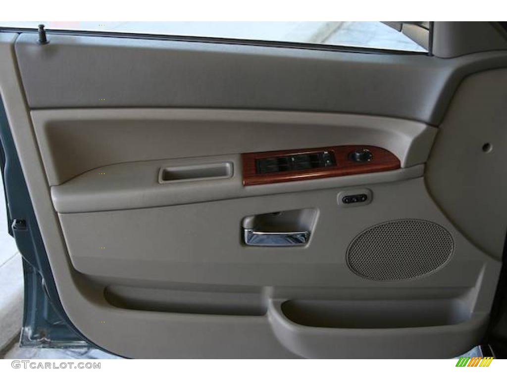 2005 Grand Cherokee Limited 4x4 - Deep Beryl Green Pearl / Medium Slate Gray photo #39