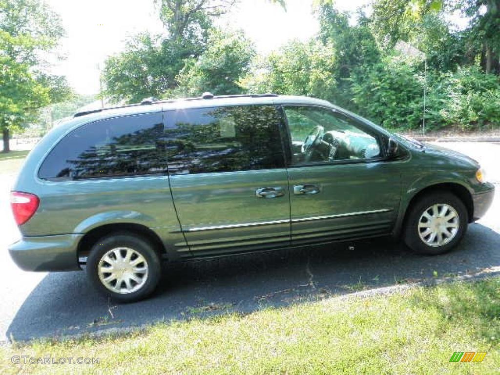 2003 Town & Country LXi - Onyx Green Pearl / Taupe photo #5