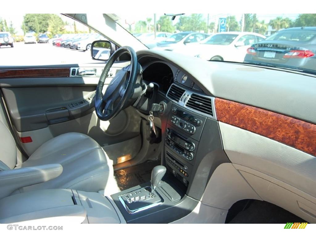 2006 Pacifica Touring - Stone White / Light Taupe photo #13