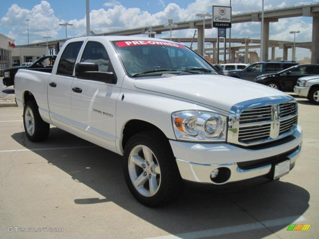 2007 Ram 1500 Big Horn Edition Quad Cab - Bright White / Khaki Beige photo #2