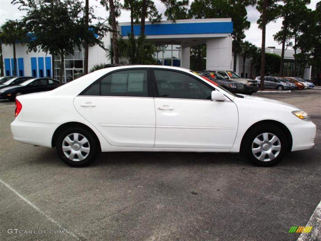 2003 Camry LE - Super White / Stone photo #2