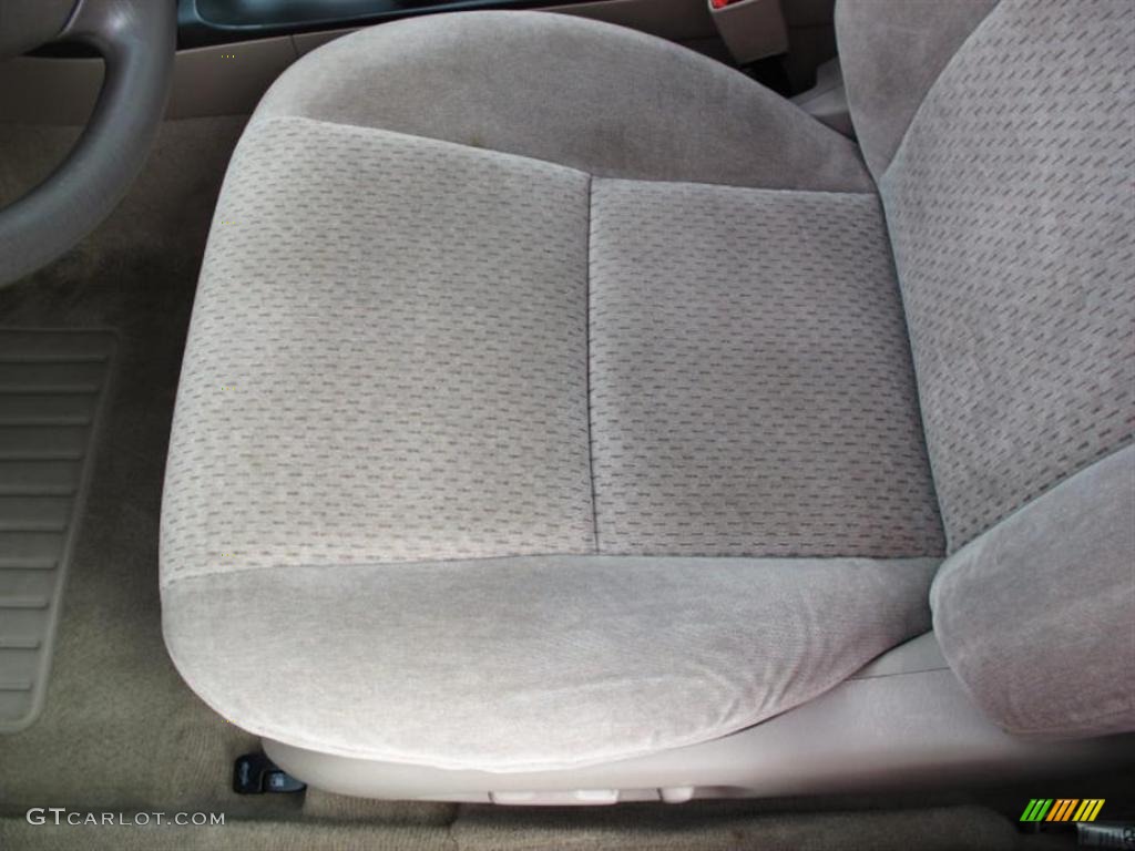 2003 Camry LE - Super White / Stone photo #16