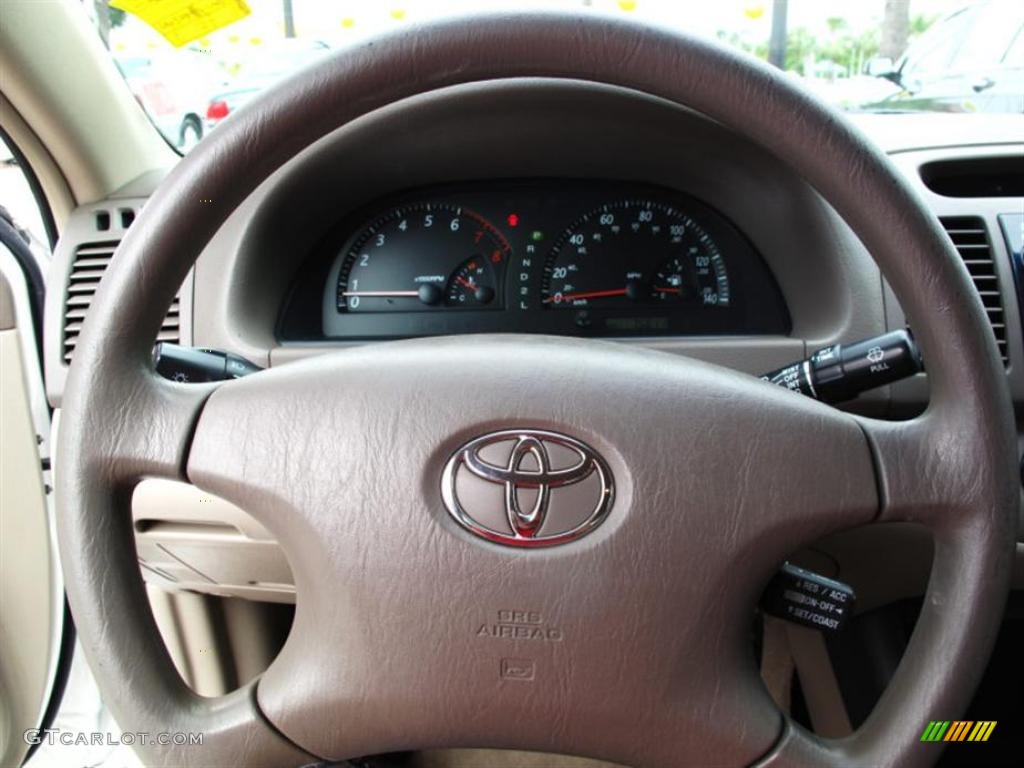 2003 Camry LE - Super White / Stone photo #17