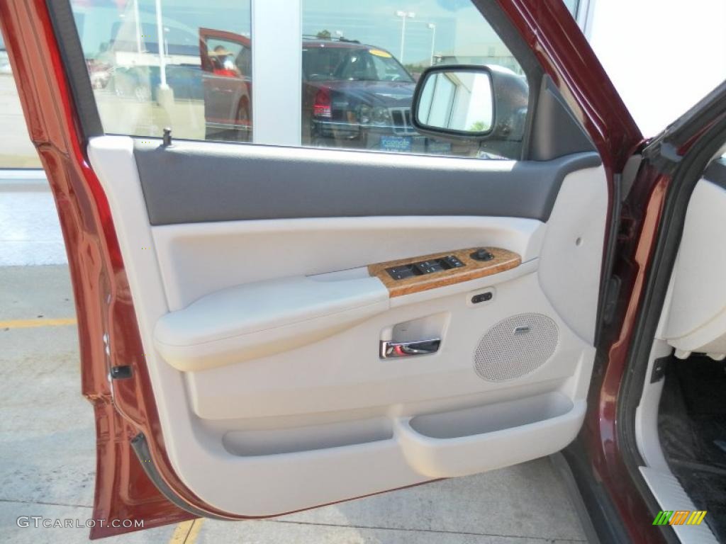 2008 Grand Cherokee Limited 4x4 - Red Rock Crystal Pearl / Dark Slate Gray/Light Graystone photo #17