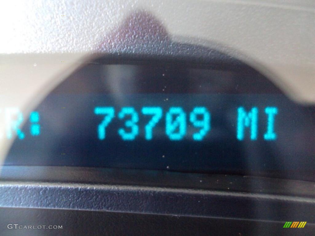 2005 Silverado 1500 Regular Cab - Summit White / Medium Gray photo #16