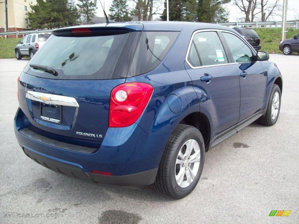 2010 Equinox LS - Navy Blue Metallic / Jet Black/Light Titanium photo #3