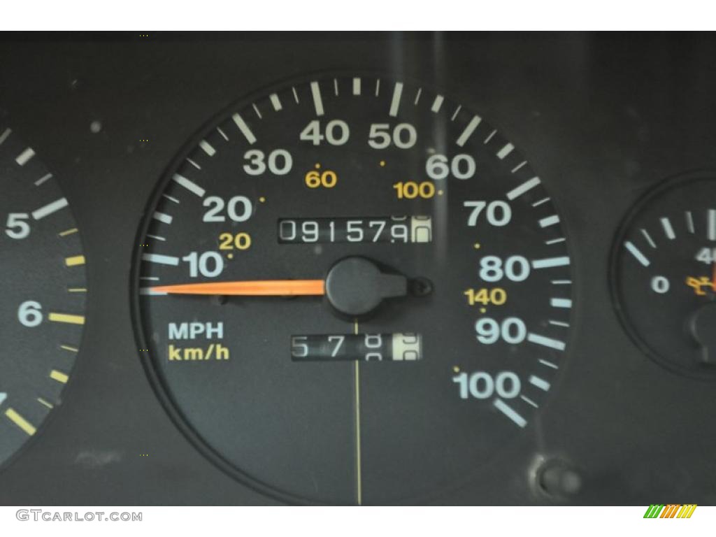 1997 Grand Cherokee Laredo 4x4 - Flame Red / Agate Black photo #8