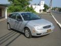 2005 CD Silver Metallic Ford Focus ZX5 S Hatchback  photo #2